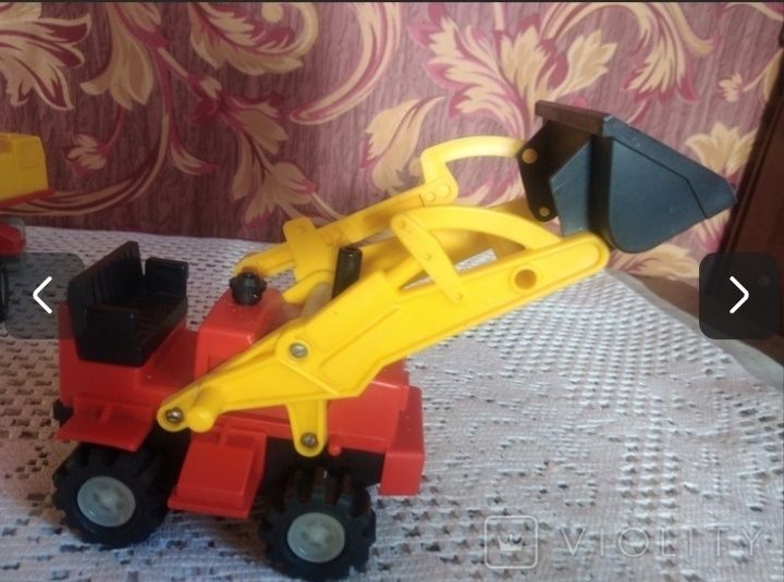Детские экскаваторы времен СССР. (2 шт)