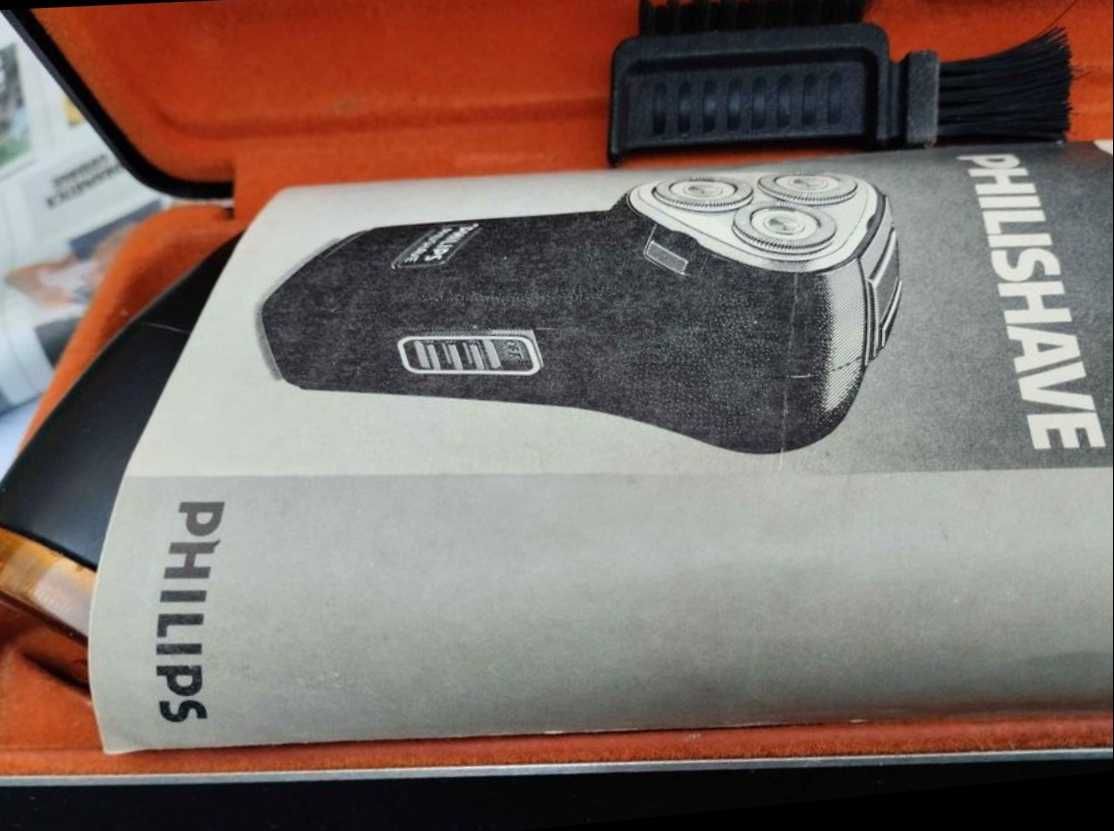 Maquina de barbear antiga da Philips ainda com caixa
