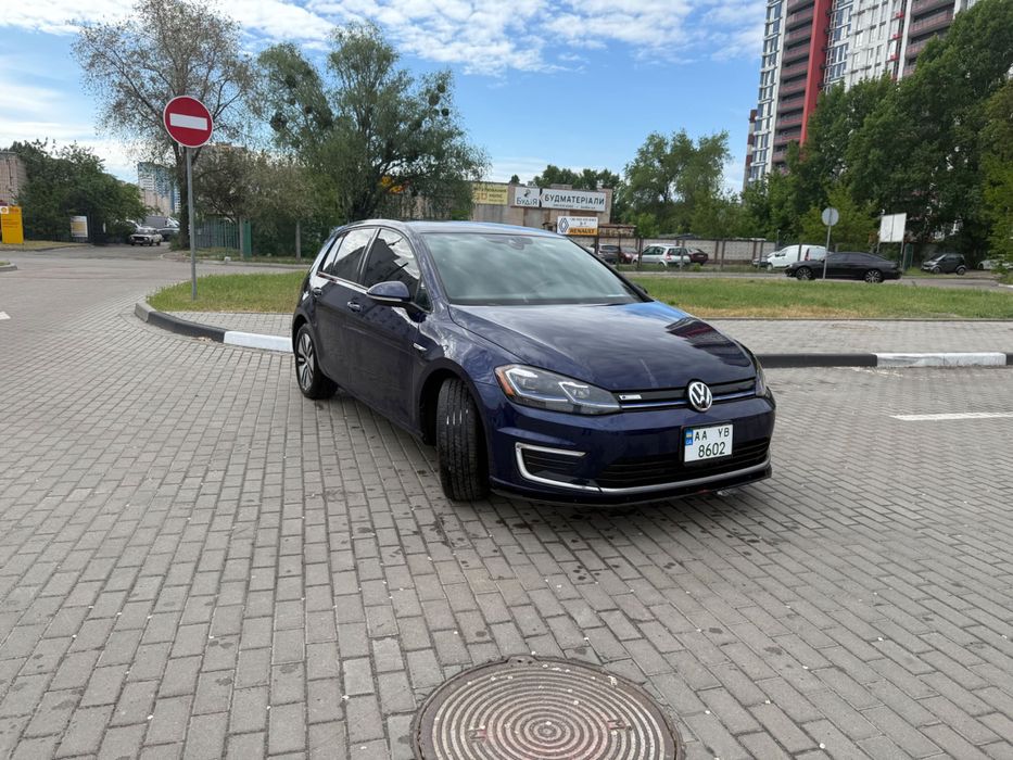 Volkswagen E-Golf 9,5 premium 2019 максимальна комплектація