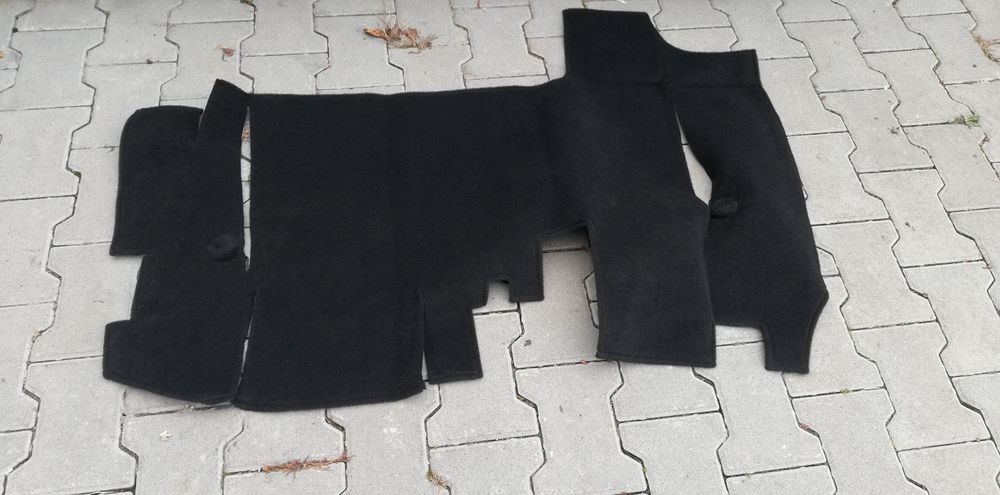 Fiat 126p wykładzina bagażnika czarny welur nowa