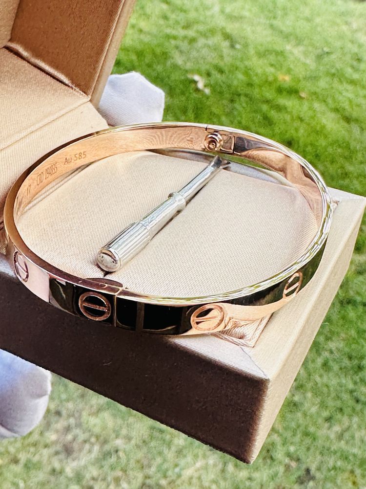 Золотой браслет cartier 585