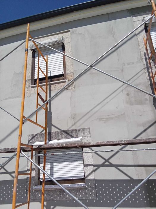 Reparaçao de telhado papel parede barramento pladur -pintura - etc.
