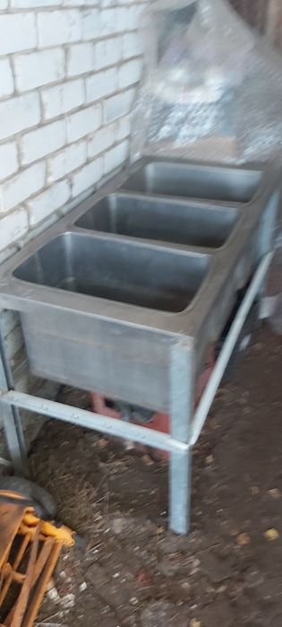 Ємність 70л з харчової нержавіючої сталі.