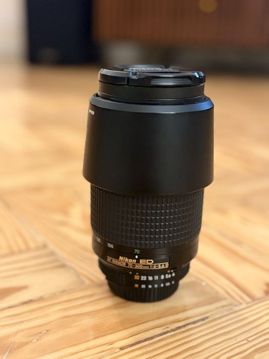 Nikon AF Nikkor 70-300mm f/4-5.6D ED