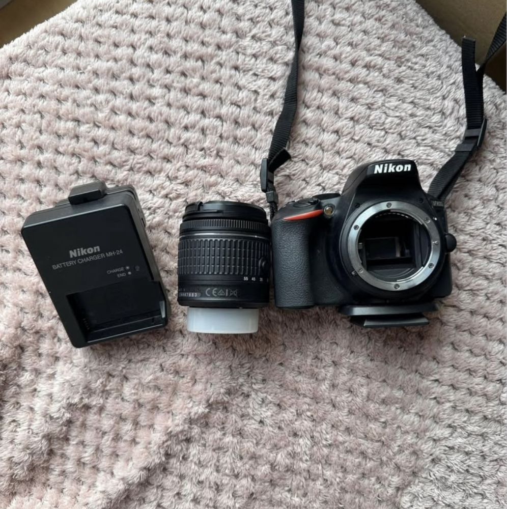 Nikon D5600 + obiektyw 18-55mm