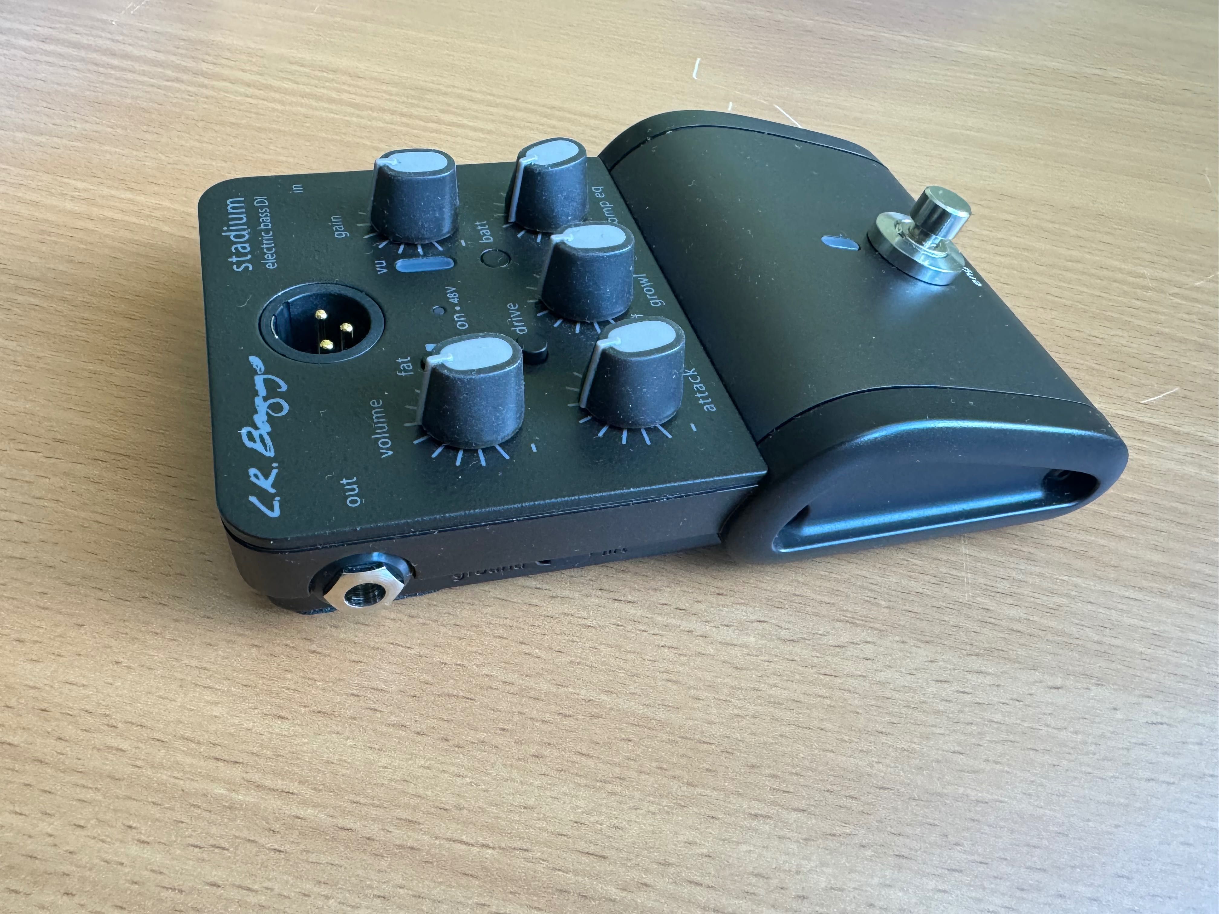 L.R. Baggs Stadium DI bass preamp