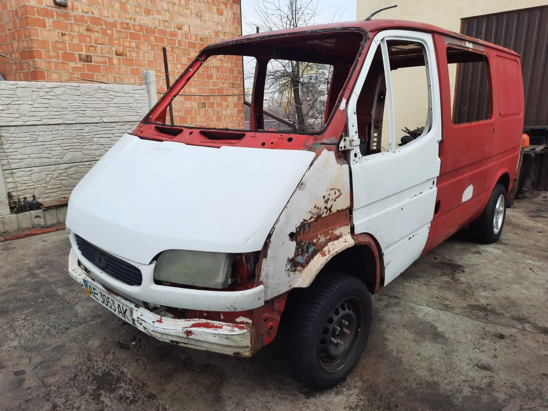 Перегородка   Ford Transit 86-00 год Решетка  днище