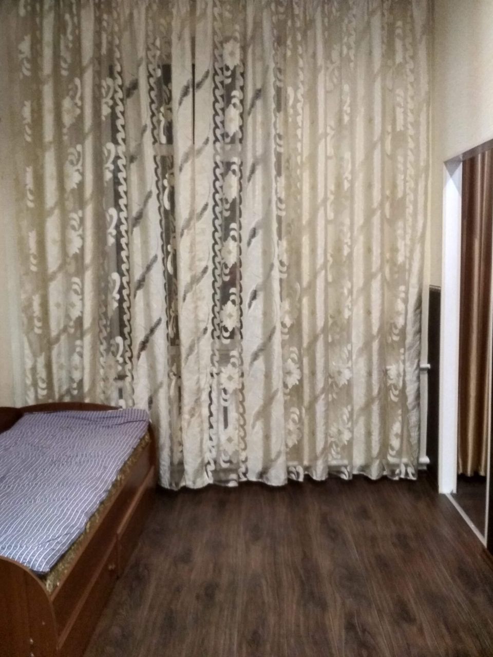Комната в коммуне центр