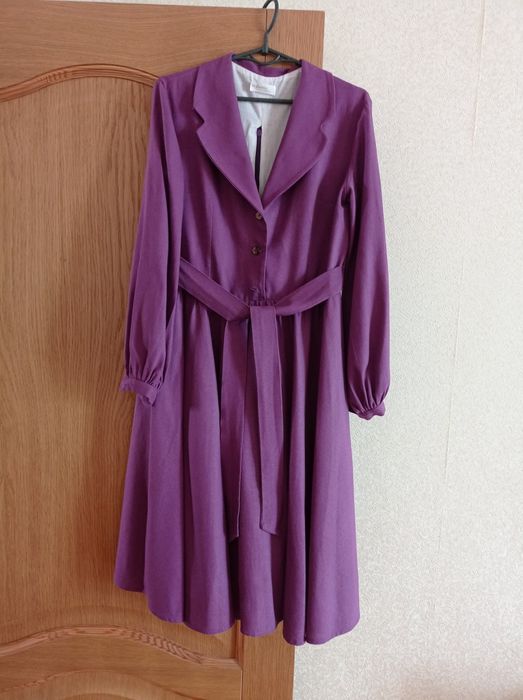 Продам бузкову сукню із льону та сережки -метелики