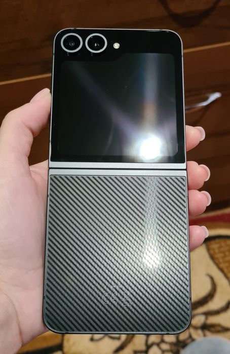 Samsung Galaxy Z Flip 6 (SM-F741B)