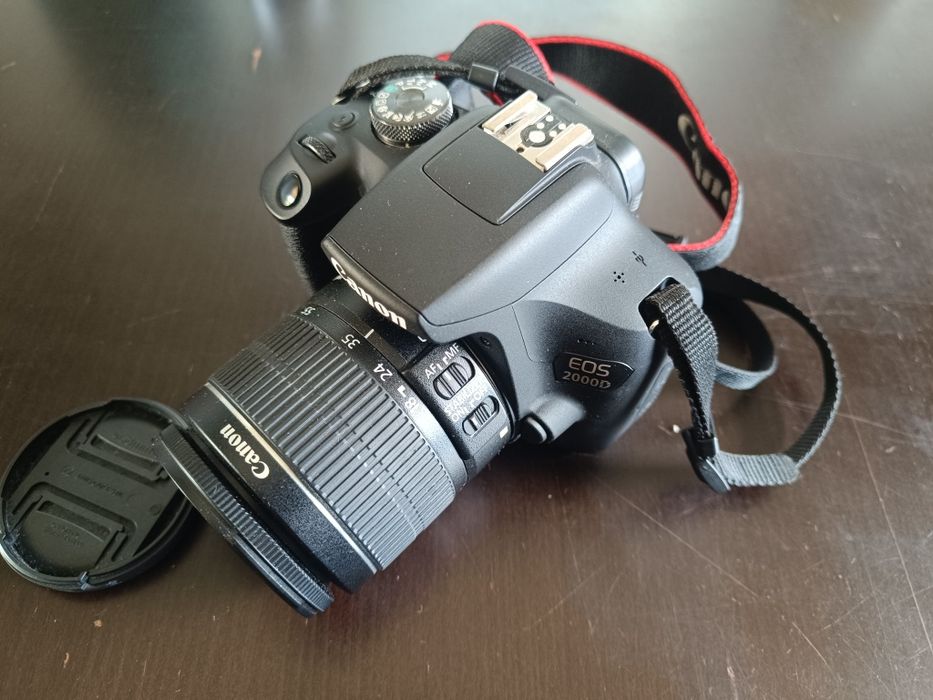 Aparat fotograficzny lustrzanka Canon eos 2000D