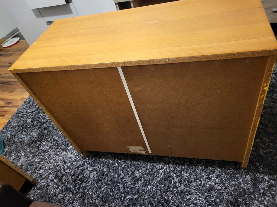 szafa szafka komoda barek drewno dąb sosna otwierana drzwiczki