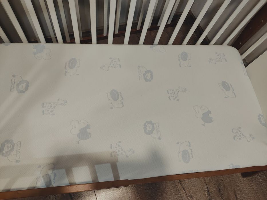 Łóżeczko dziecięce drewniane 60x120