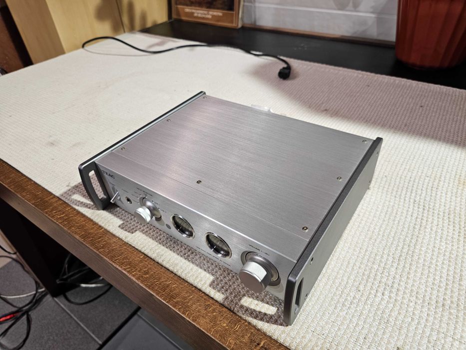 Підсилювач TEAC AI-501DA USB ЦАП Burr-Brown PCM5102