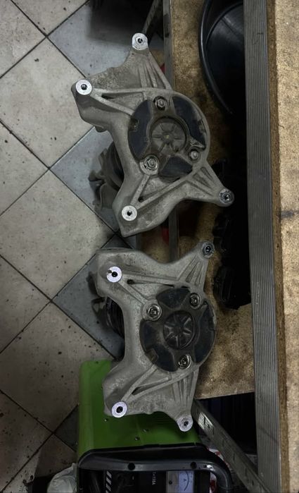 Продам стойку, правую !  (в сборе)! тесла модел y оригинал, 2024 год