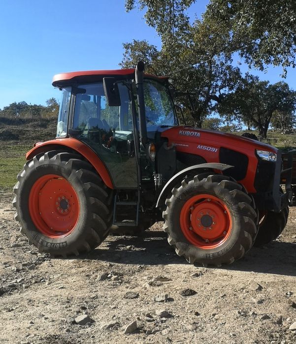 Trator Kubota M5091