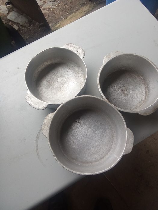 Três frigideiras para gambas á lá guilho ou bitoque