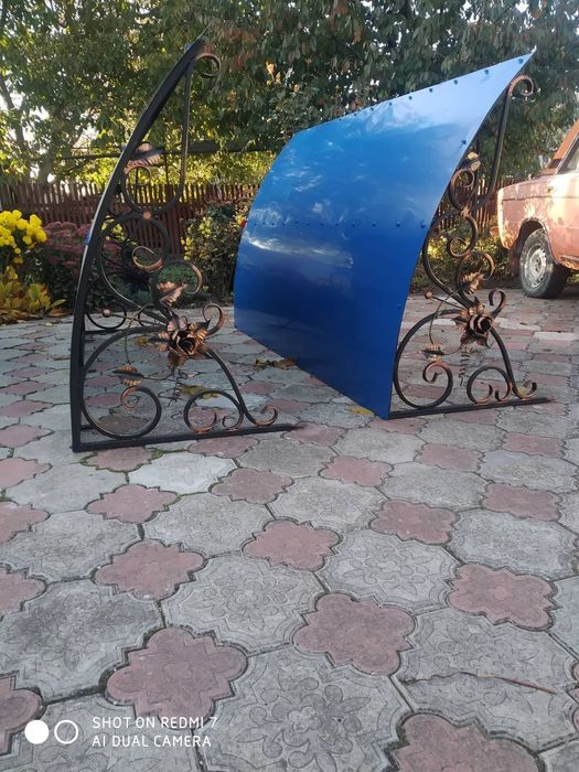 Продам козирок на вхідні двері