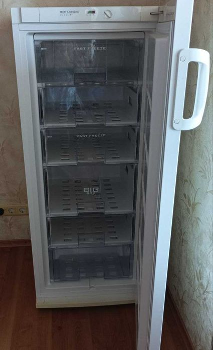 Морозильная камера Snaige на 6 ящиков (бу)