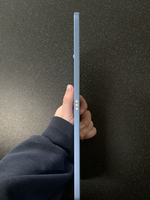 iPad (10th generation), 64gb, blue