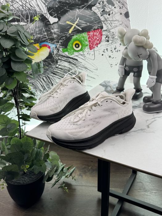 Кросівки Hoka Clifton 9 39 розмір Е6525