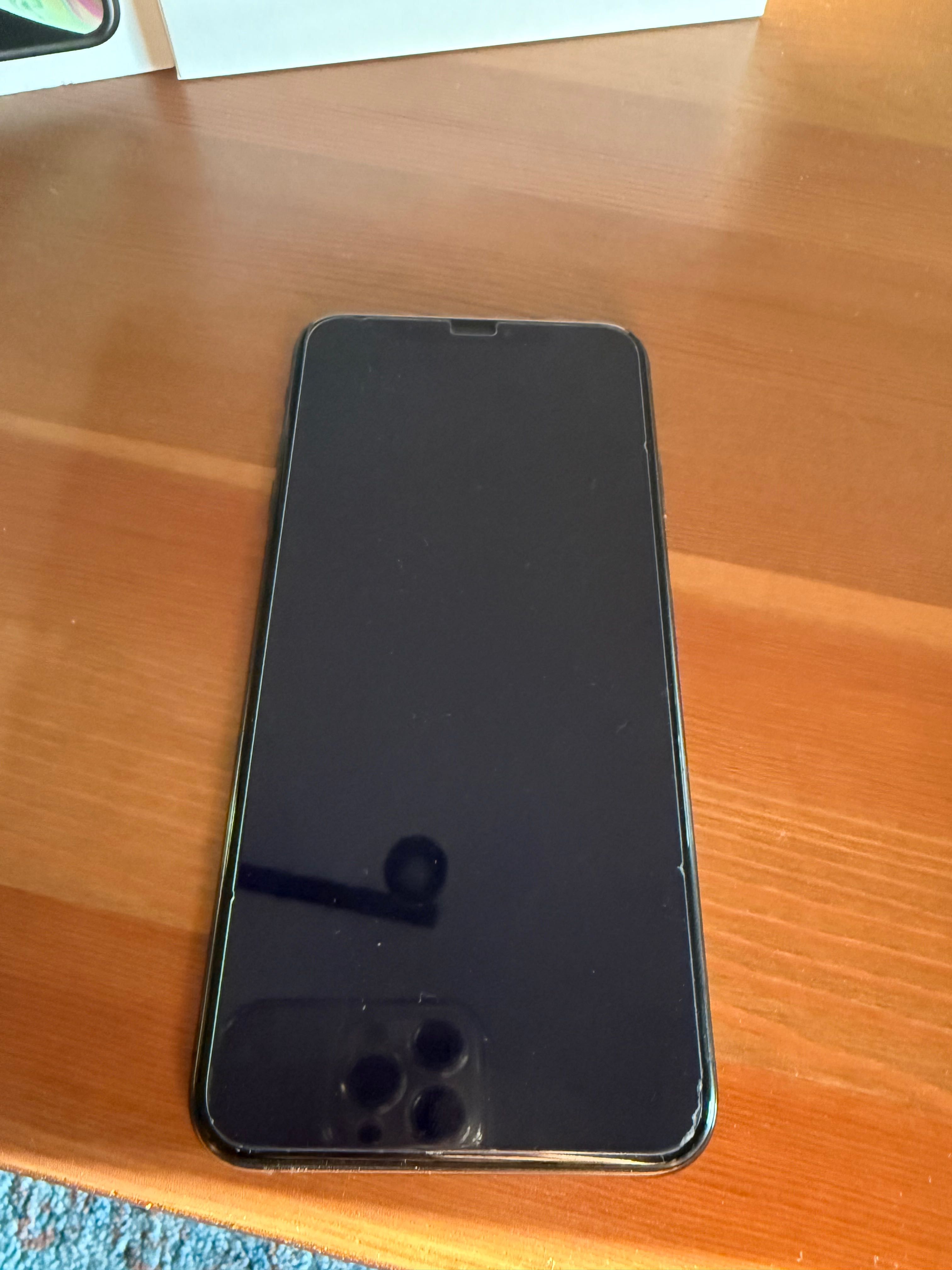 Sprzedam iPhone’a Xs Max 64gb