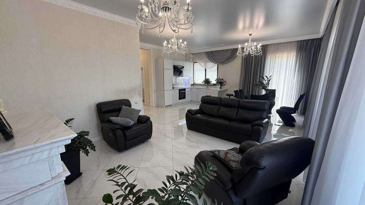 Продам дом в Лесках с отличным ремонтом+мебель+техника Море рядом