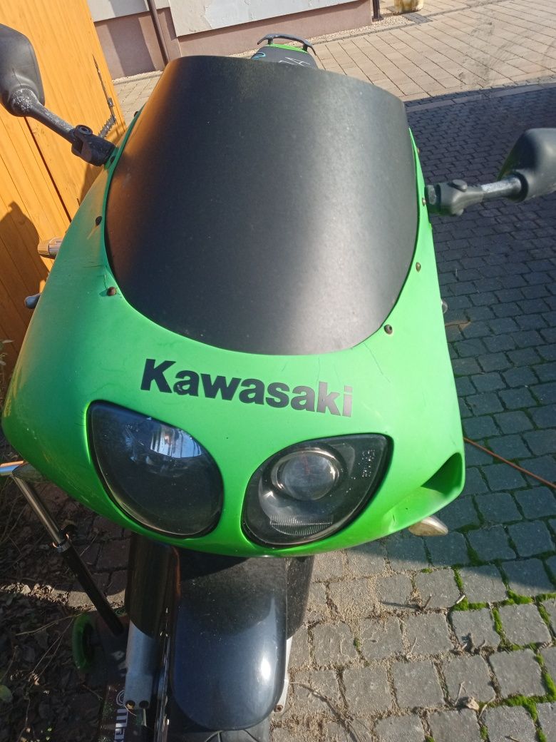 Kawasaki ninja zxr 750