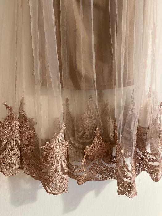 Сукня з мереживом платье с шитьем