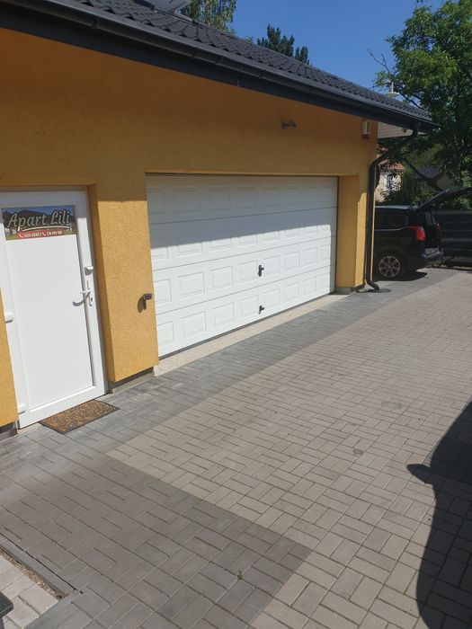 Brama garażowa Normstahl.