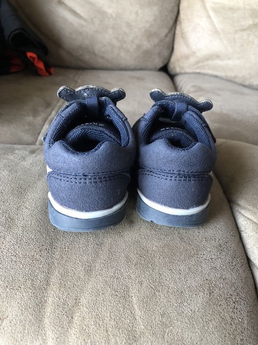 Sapatos Chicco tamanho 19