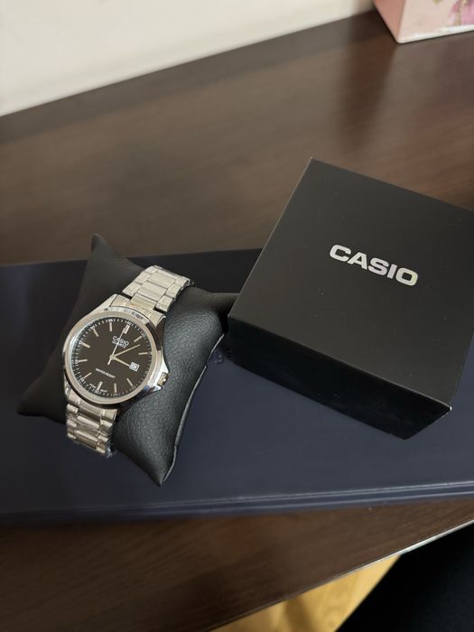 Чоловічий годинник Casio