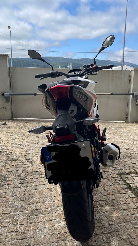 Benelli Bn 125 para venda (aceito troca por carros do mesmo valor)