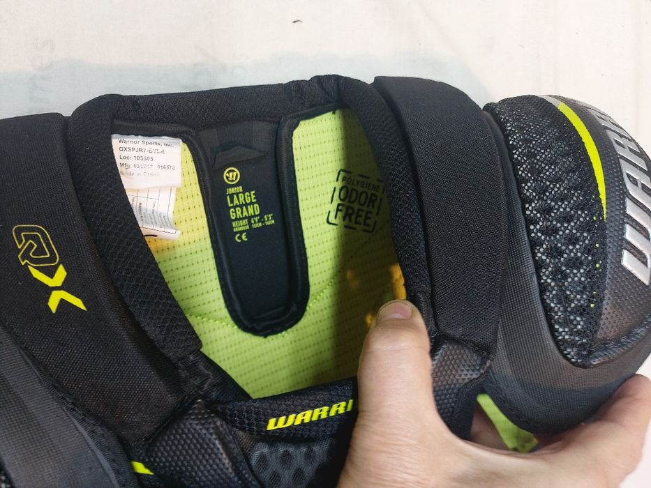 Naramiennik  hokejowy Warrior Alpha .rozm. L.