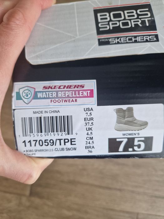 Зимові жіночі дутики чоботи  sketchers на  р.38