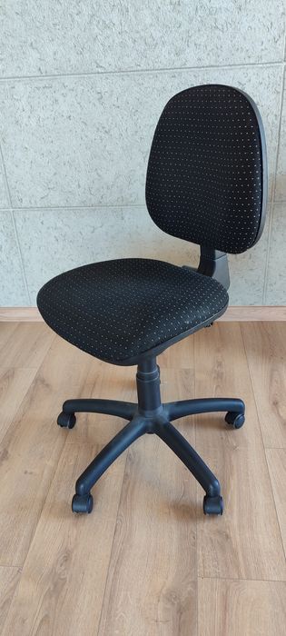 Krzesło biurowe czarne