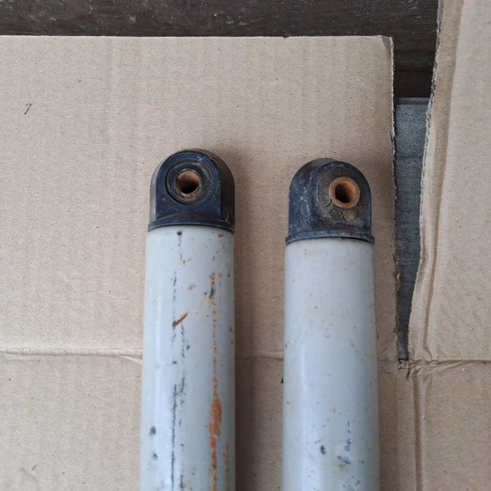 Amortyzatory tył tylnie jawa babetta