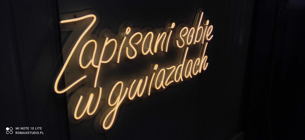 Neon, ledon,  Zapisani sobie w gwiazdach