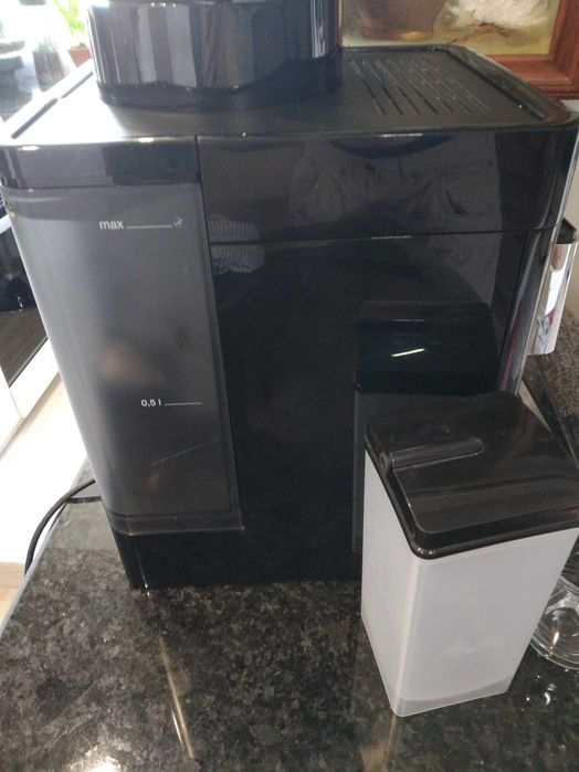 Кавомашина Melitta Caffeo Varianza CSP з малим «пробігом»