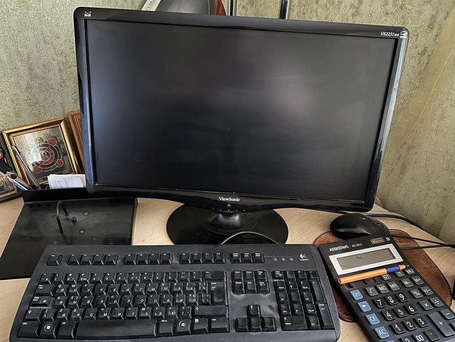 Монітор Viewsonic і блок Grand