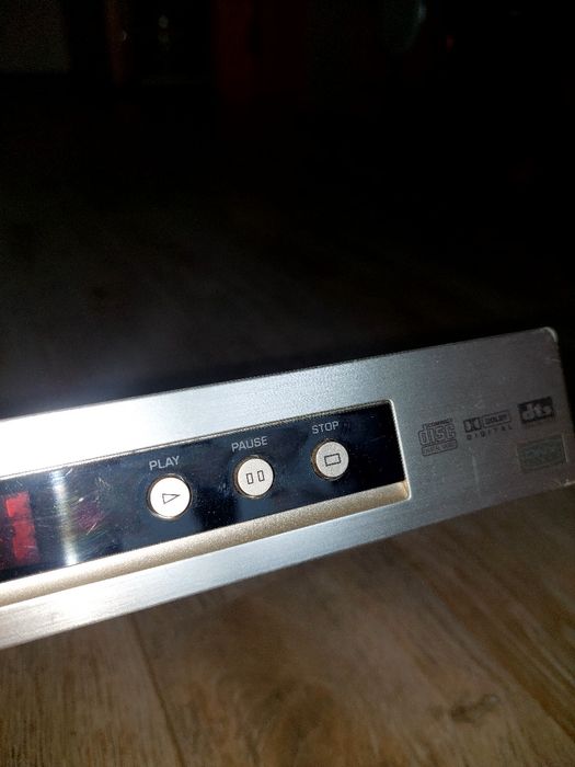 DVD видеоплеер Yamaha