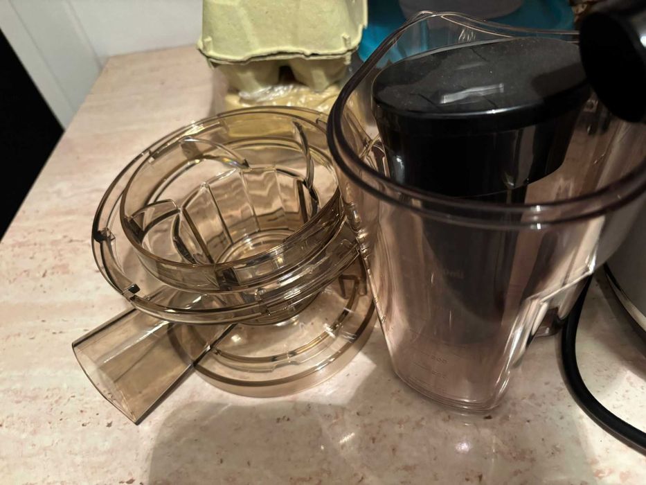 Sprzedam wyciskarkę wolnoobrotową firmy TEFAL