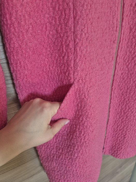 Różowy płaszcz z kapturem, Reserved, r. S-L