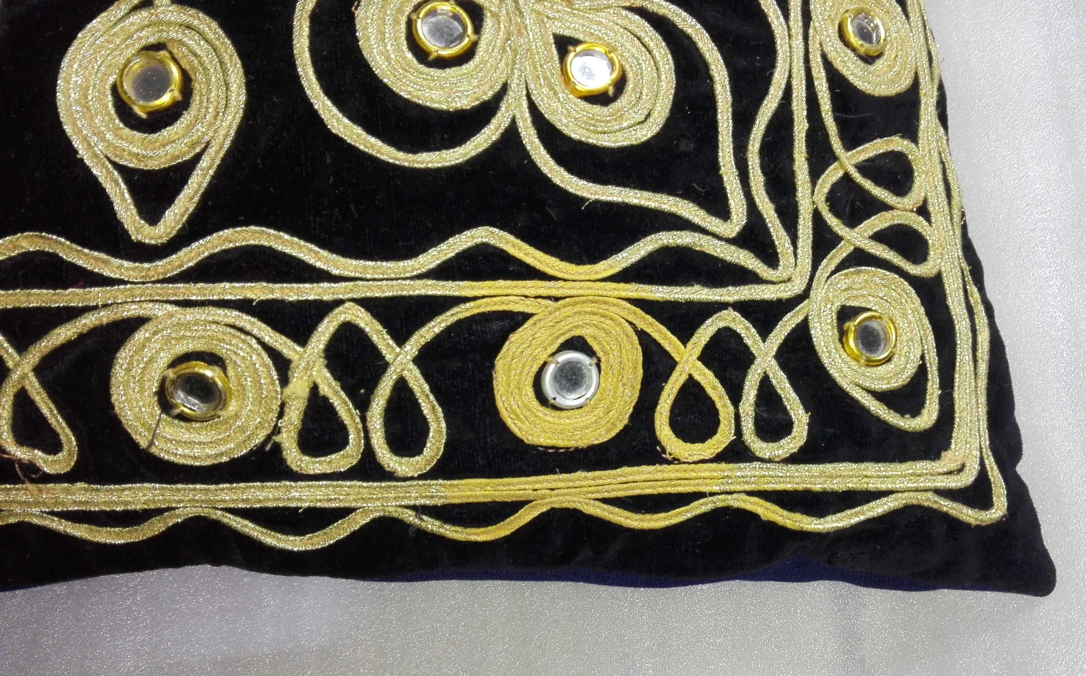 Almofadas rendilhadas decorativas (vintage)