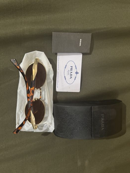 Продам очки PRADA