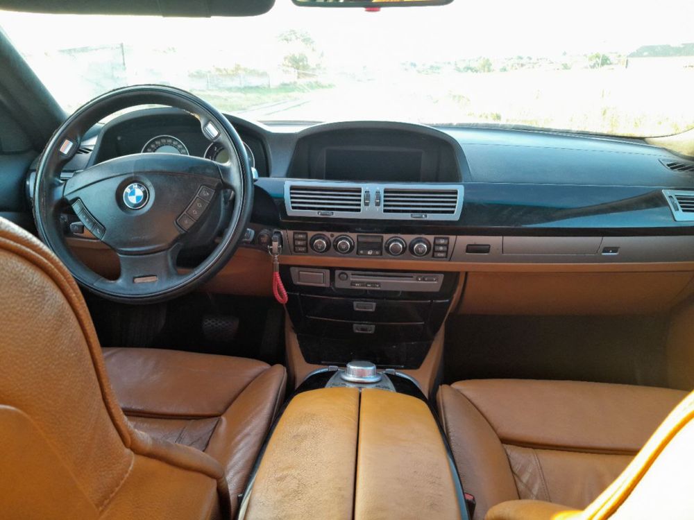 BMW 740 4.0 літрів