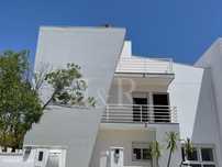 Moradia T4 com terraço e jardim perto das praias de Sesimbra