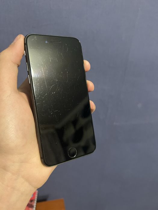 Продам iPhone 8,64 gb,100% акб