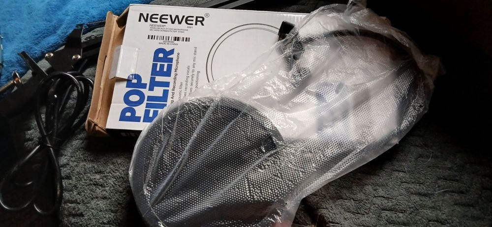 Stand microfone pop filter  marca newer