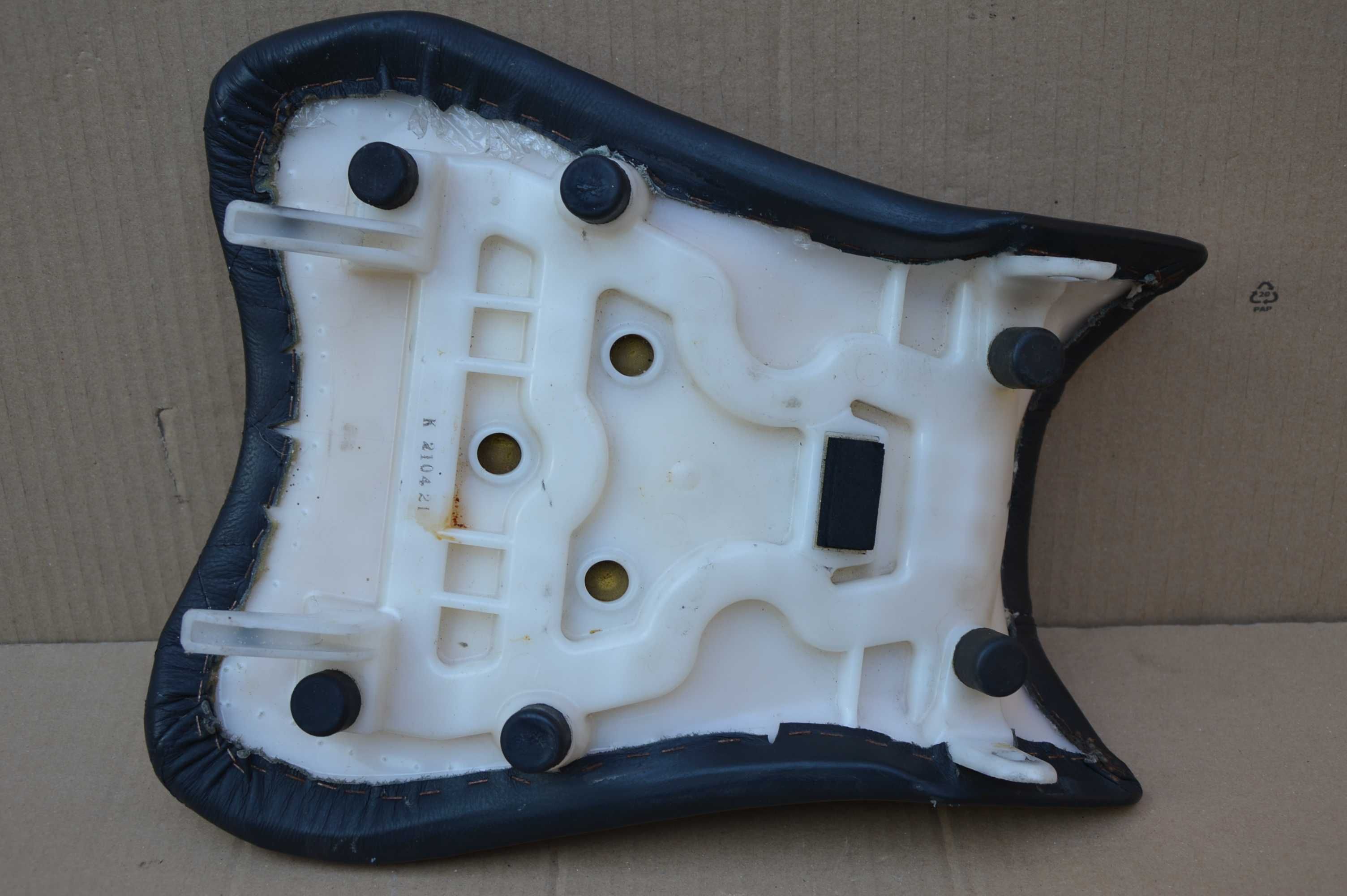 Suzuki GSXR 600/750 K8/K9/L0 '08-10r SIEDZENIE kierowcy SKÓRZANE